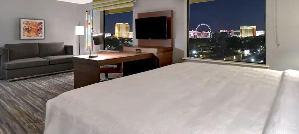 Hampton Inn & Suites Las Vegas Convention Center - No Resort Fee Екстериор снимка